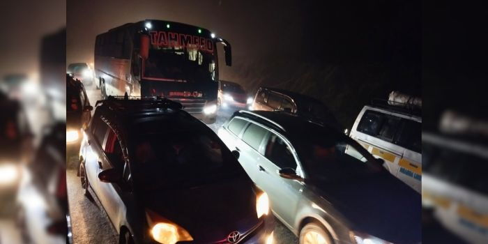 Kimende Traffic Snarl-Up Leaves Motorists Stuck for Over 12 Hours on Nairobi-Nakuru Highway