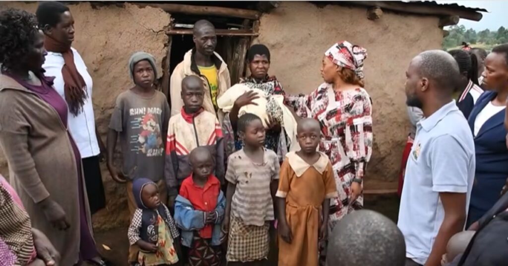 Awkward Scene as Trans Nzoia Villagers Confront Couple with 10+ Kids, Urge Them to Stop